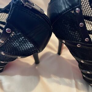 Wild Rose Black Heeled Sandals Kakoa79 Size 7